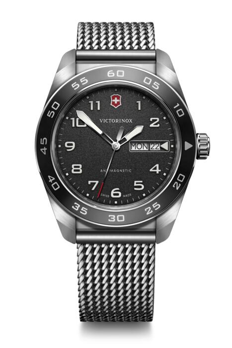 Victorinox Swiss Army Quartz — Swiss Army Quartz